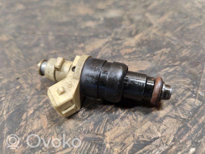 Mercedes-Benz SL R107 Injecteur de carburant 0000788323