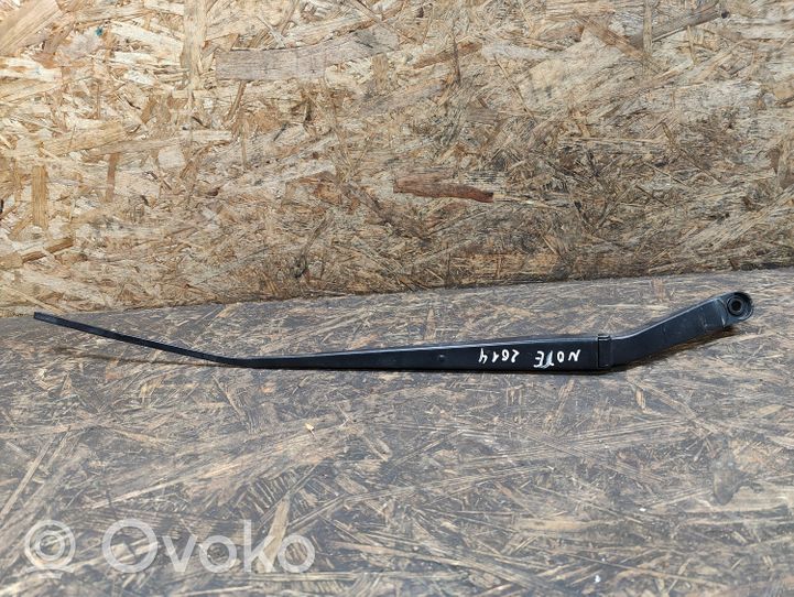 Nissan Note (E12) Front wiper blade arm 8474