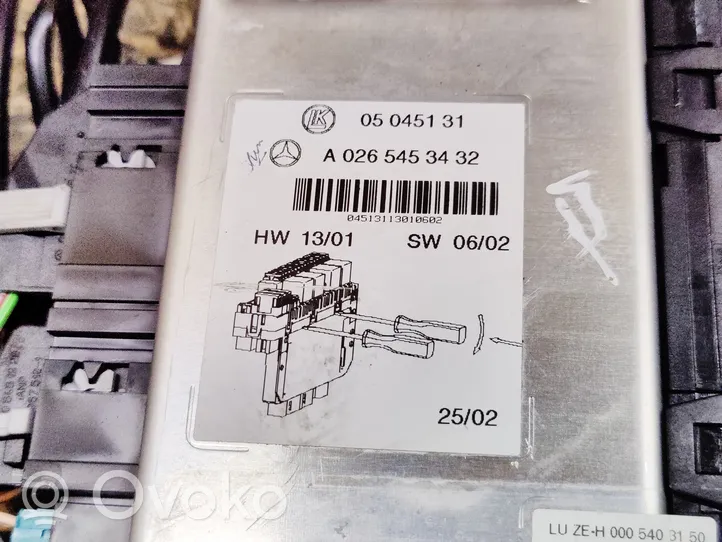 Mercedes-Benz SL AMG R230 Module de fusibles A0265453432