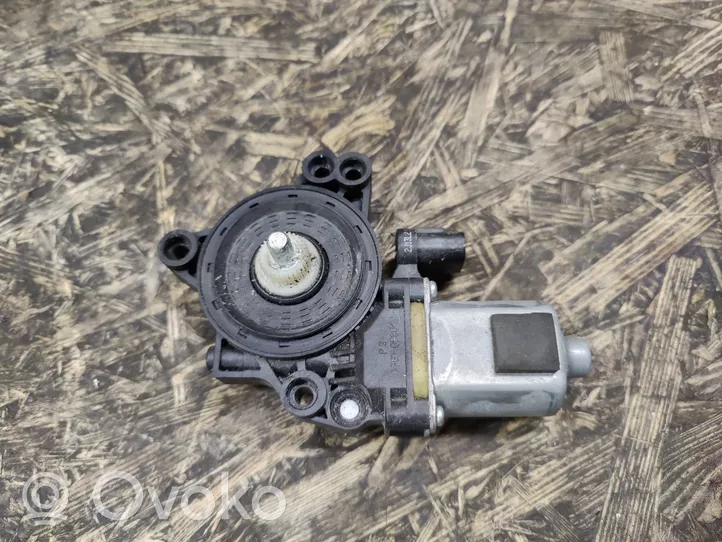 Hyundai i30 Fensterhebermotor Tür vorne 82450A5000