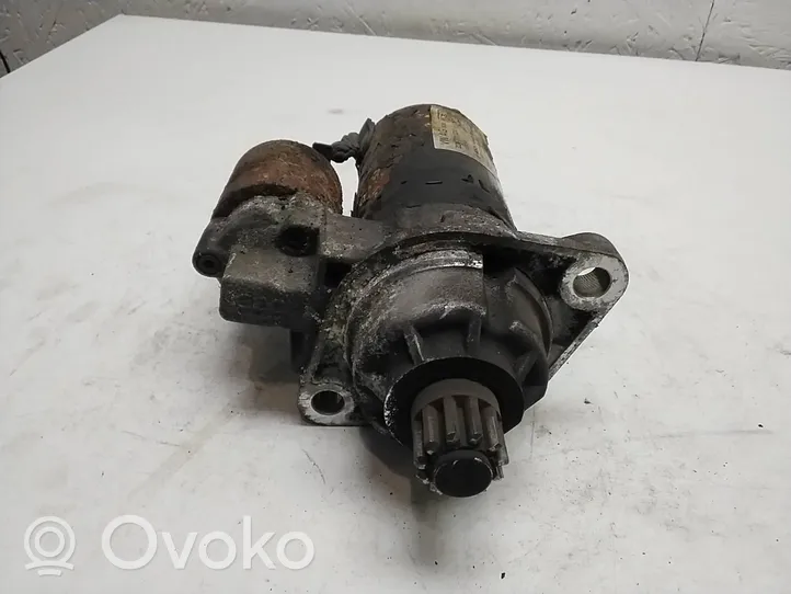 Volkswagen Multivan T5 Starter motor 02M911024