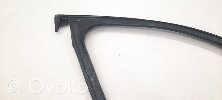 Mercedes-Benz GLC X253 C253 Rivestimento modanatura del vetro della portiera anteriore A2537257300