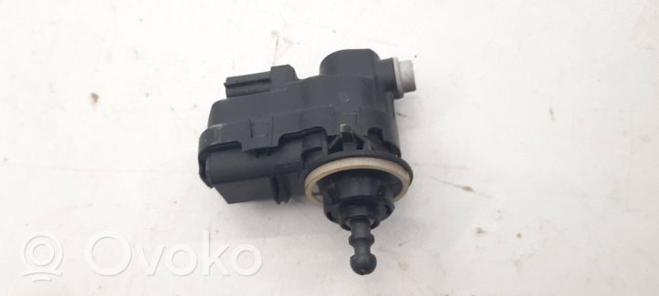 Toyota Auris E180 Motorino di regolazione assetto fari 90013783