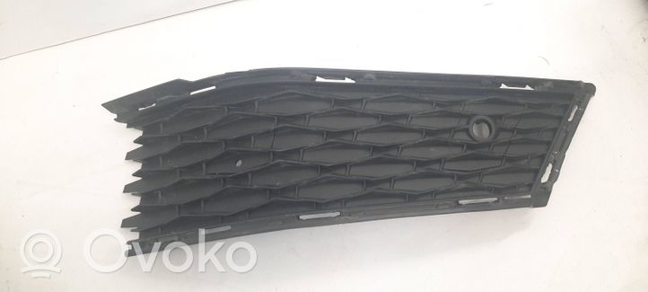 Skoda Karoq Rejilla inferior del parachoques delantero 57A807368A