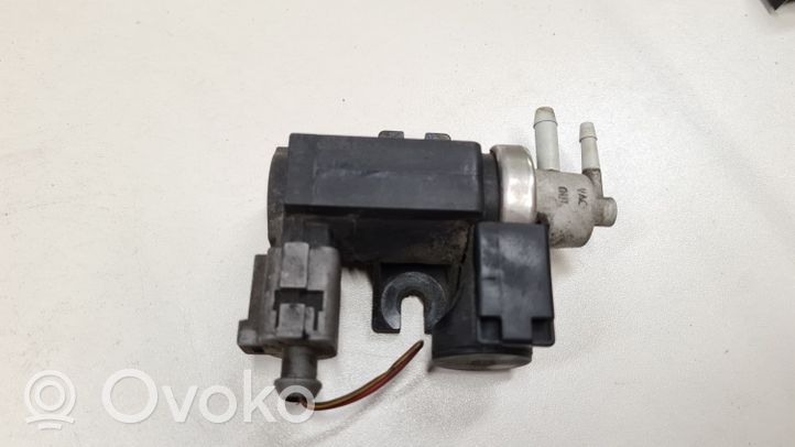 Audi A4 S4 B6 8E 8H Turboahtimen magneettiventtiili 8E0906627C