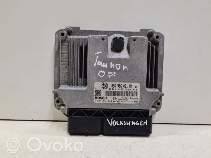 Volkswagen Touran I Calculateur moteur ECU 03G906021MM