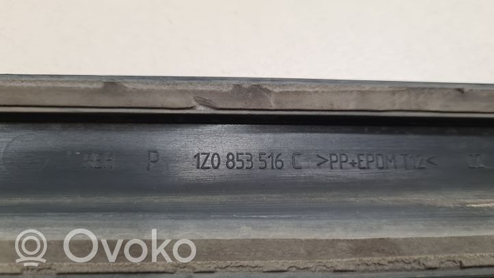 Skoda Octavia Mk2 (1Z) Rivestimento della portiera anteriore (modanatura) 1Z0853516