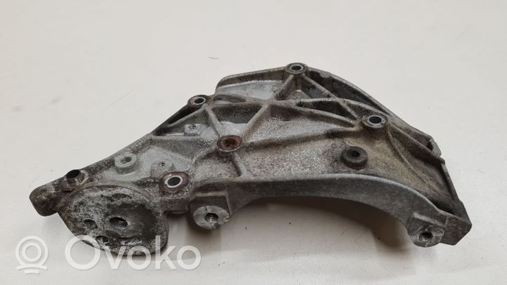 Citroen C5 Supporto del generatore/alternatore 