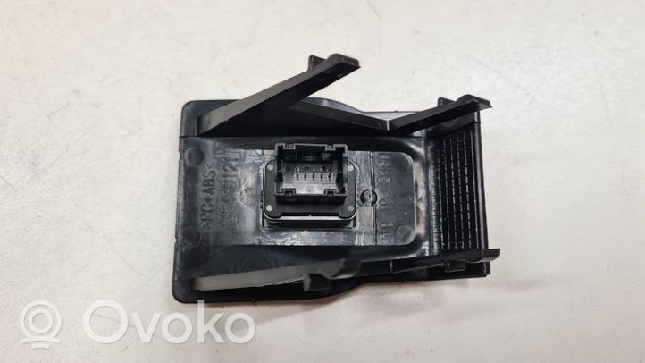 Fiat Croma USB-pistokeliitin 73543812