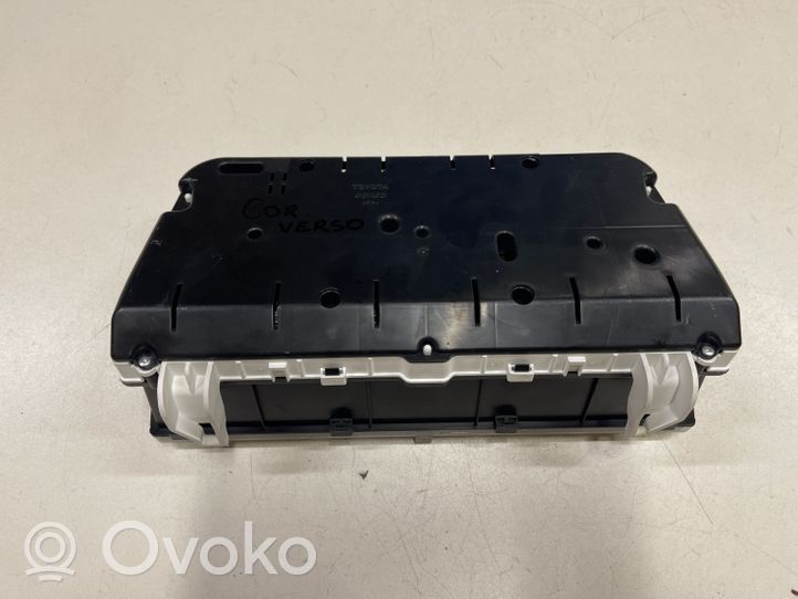 Toyota Corolla Verso E121 Compteur de vitesse tableau de bord M8838000F091