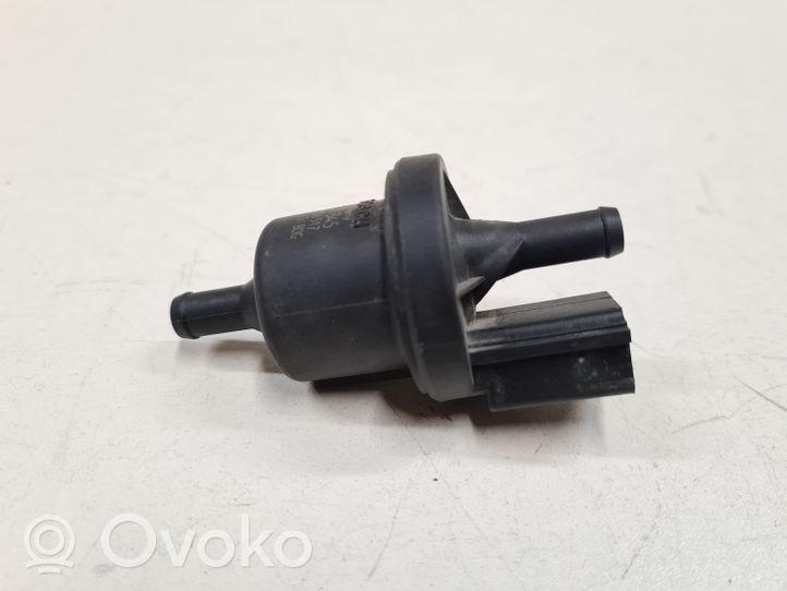 Volkswagen Polo Valve vacuum 0280142345