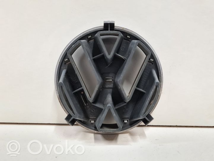 Volkswagen PASSAT B5 Valmistajan merkki/logo/tunnus 3B0853601