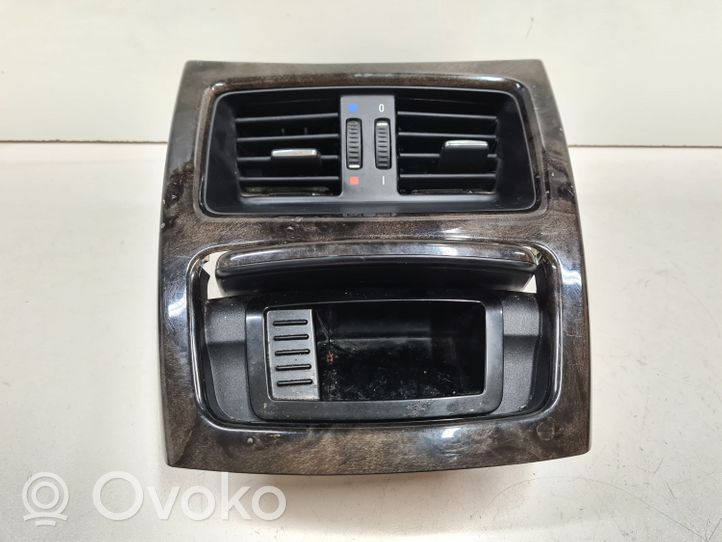 BMW 3 E92 E93 Oro grotelės gale 51166960686