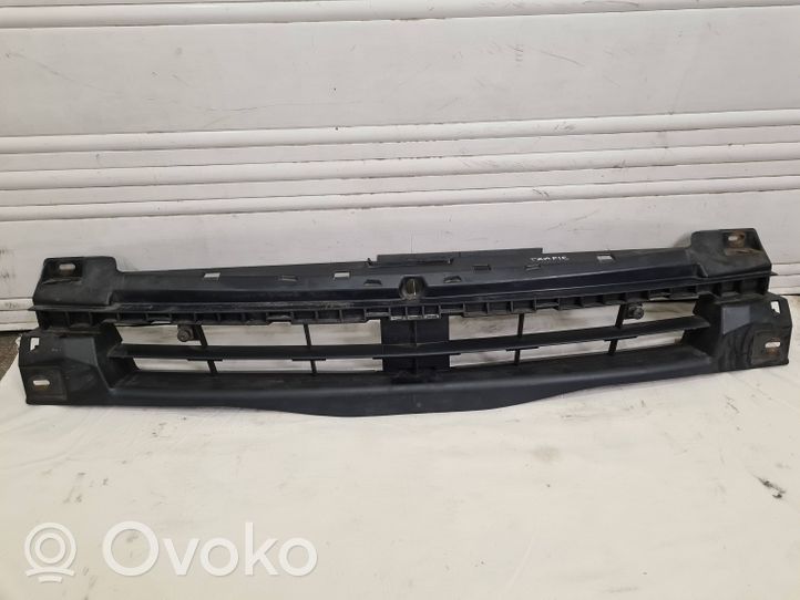 Renault Trafic II (X83) Grille calandre supérieure de pare-chocs avant 620300101R