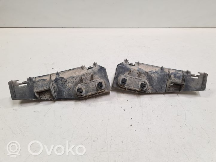 Toyota Corolla Verso E121 Support de coin de pare-chocs 525630F010