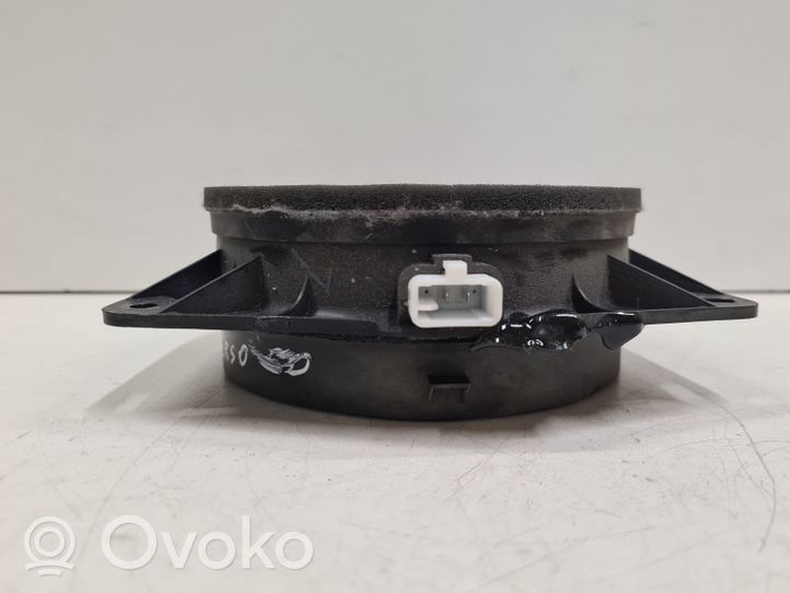 Toyota Corolla Verso E121 Głośnik drzwi tylnych 861600F030