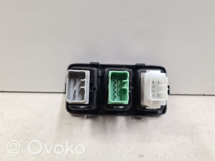 Suzuki Swift A set of switches R23424