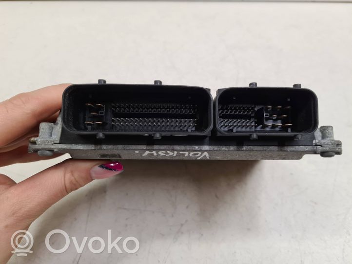 Volkswagen Golf V Sterownik / Moduł ECU 06A906033EM