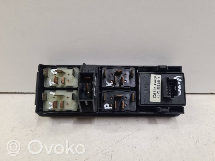 Mercedes-Benz Vito Viano W638 Electric window control switch A0045458807