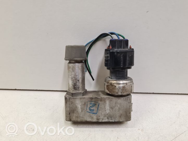 Toyota Avensis T250 Sensor de presión del aire acondicionado (A/C) 4990007880