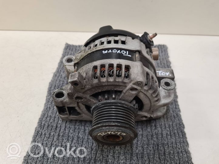 Toyota Corolla Verso E121 Generatore/alternatore 