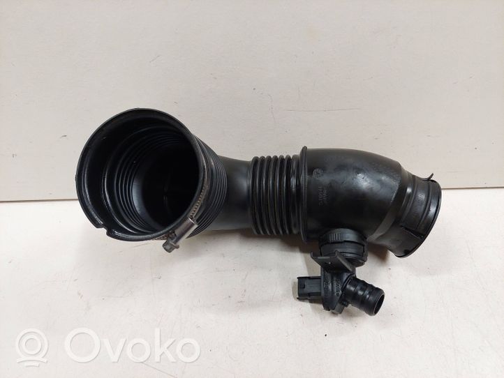 Opel Insignia A Rura / Wąż dolotowy powietrza turbiny 55561787