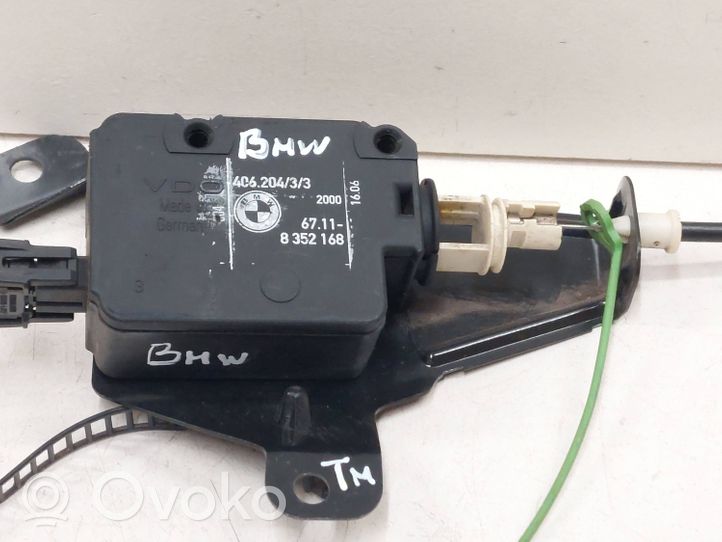 BMW 5 E39 Motorino del tappo del serbatoio del carburante 8352168