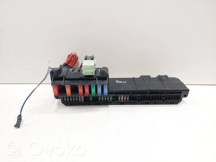 BMW 5 E60 E61 Fuse module 15613290