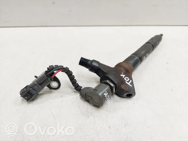 Toyota Avensis T250 Injecteur de carburant 236700R040