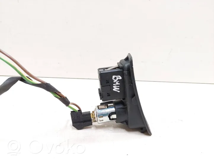 BMW 1 E81 E87 AUX in-socket connector 6930561