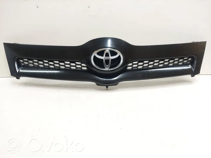 Toyota Corolla Verso E121 Atrapa chłodnicy / Grill 531110F020