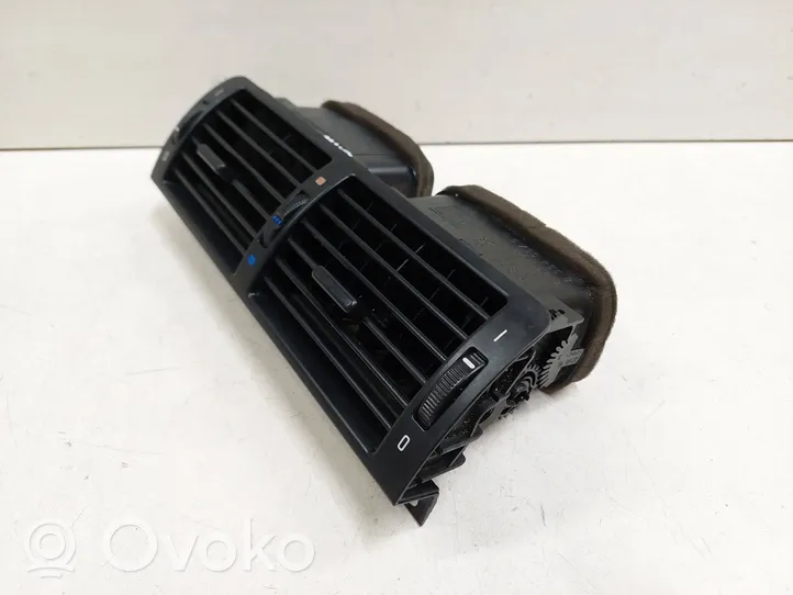 BMW 3 E46 Dash center air vent grill 8363199