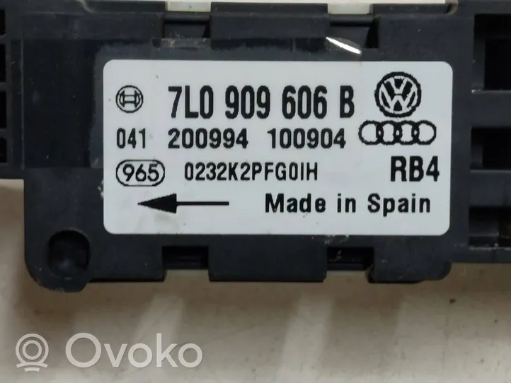 Volkswagen Touareg I Capteur de collision / impact de déploiement d'airbag 7L0909606B