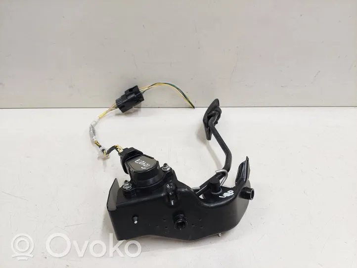 Toyota Avensis T250 Pedal del acelerador 8222305060