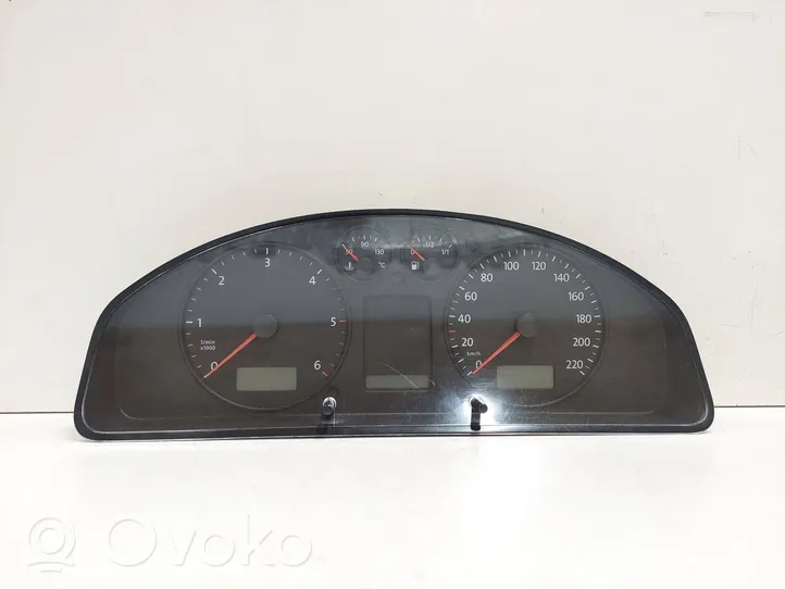 Volkswagen Transporter - Caravelle T5 Speedometer (instrument cluster) 7H0920851S