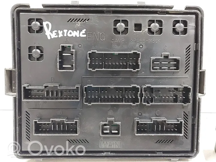 SsangYong Rexton Fuse box set 05B22M