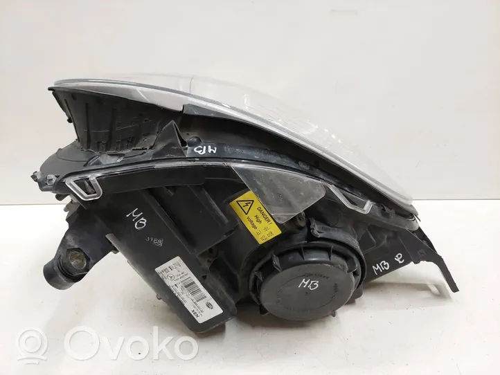 Mercedes-Benz R W251 Lampa przednia A2518202261