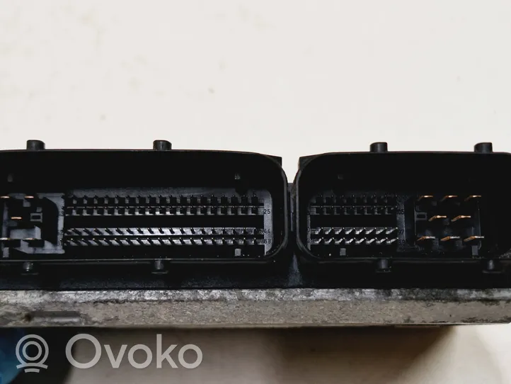 Volkswagen Jetta V Sterownik / Moduł ECU 06A906033EM