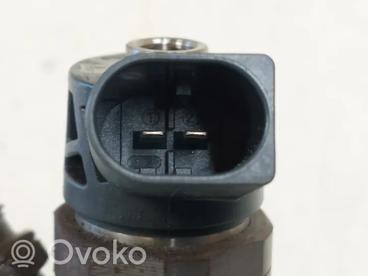 BMW X3 F25 Fuel injector 0445110478