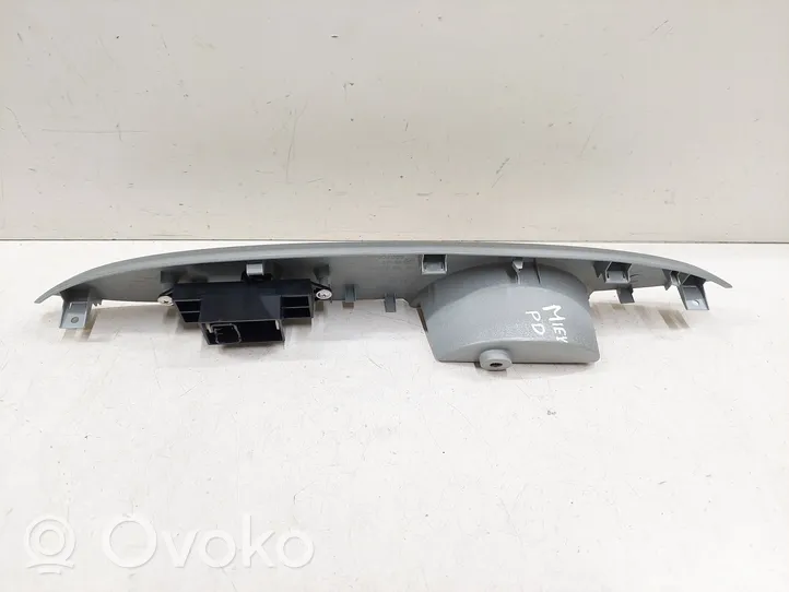 Mitsubishi i-MiEV Electric window control switch MR587944