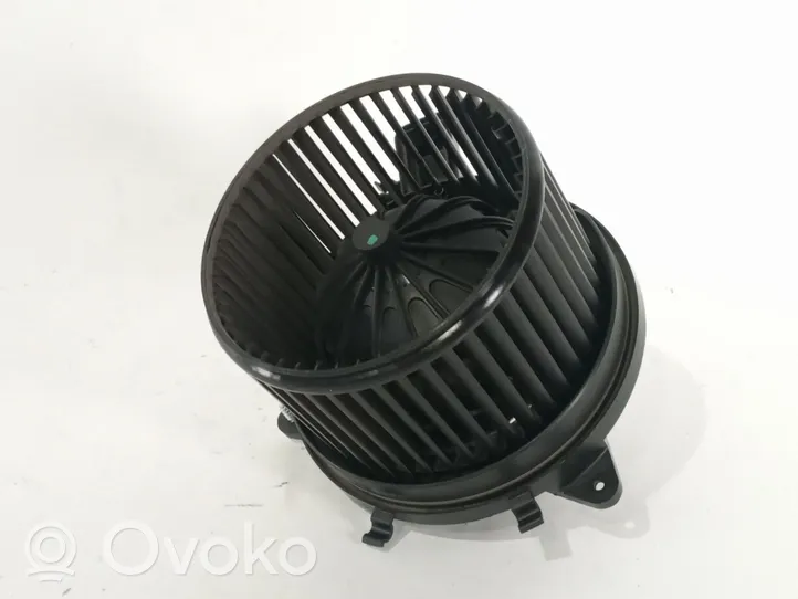 Renault Latitude (L70) Ventola riscaldamento/ventilatore abitacolo U2358008