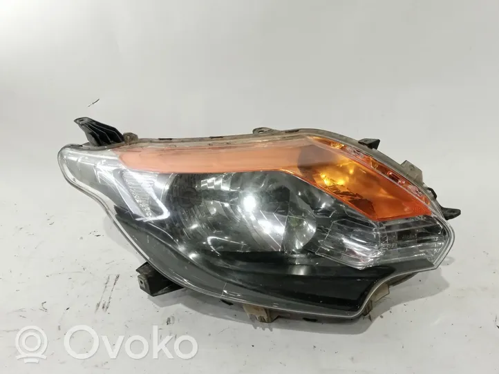 Mitsubishi L200 Lampa przednia 8301C730