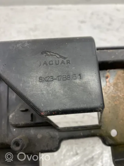 Jaguar XF X250 Takapuskurin kannake 8X2317B861