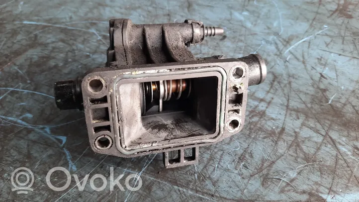 Mazda 3 I Boîtier de thermostat 