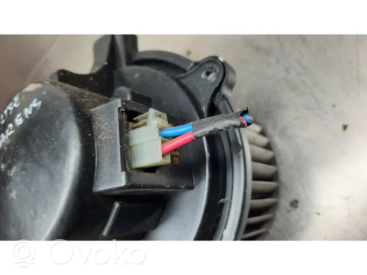 KIA Carens I Heater fan/blower 