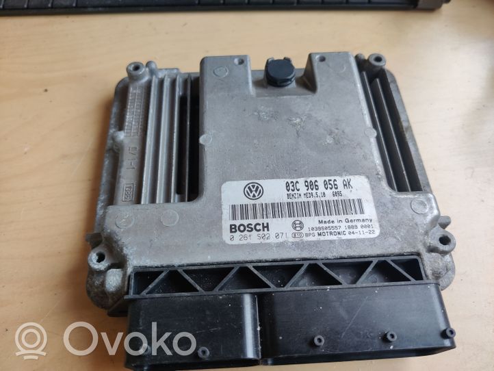 Volkswagen Golf V Variklio valdymo blokas 03C906056AK