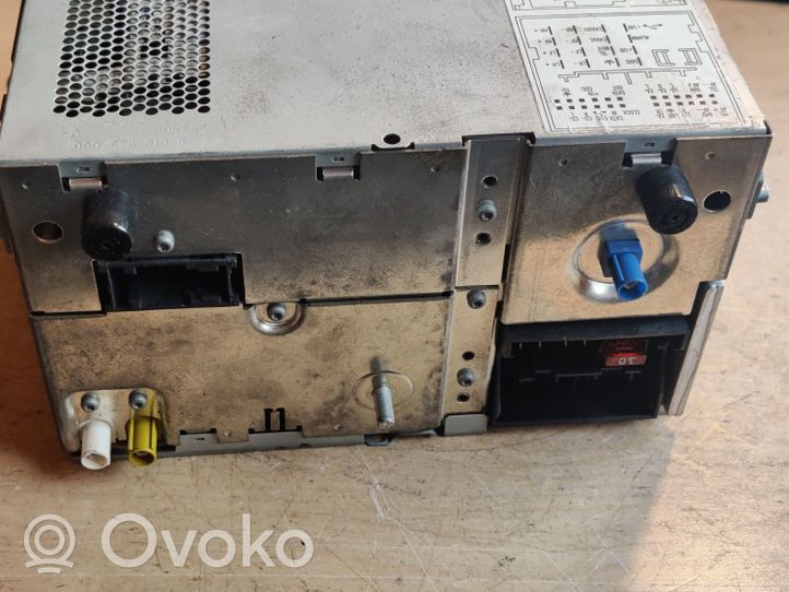 Volkswagen Golf V Radio / CD/DVD atskaņotājs / navigācija 1T0035194B