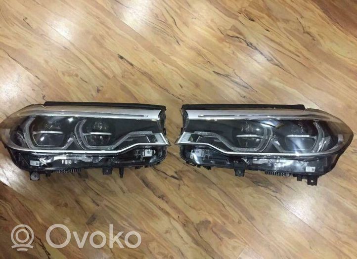 BMW 5 G30 G31 Set di fari/fanali 7439195