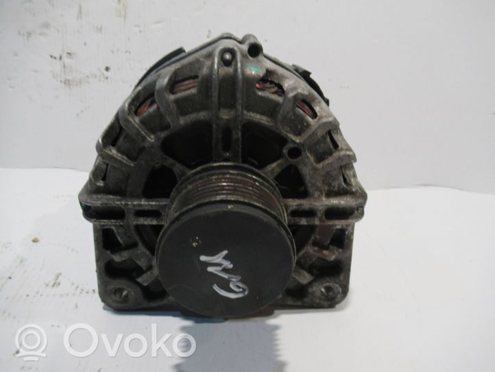 Dacia Duster II Generatore/alternatore 231004402R