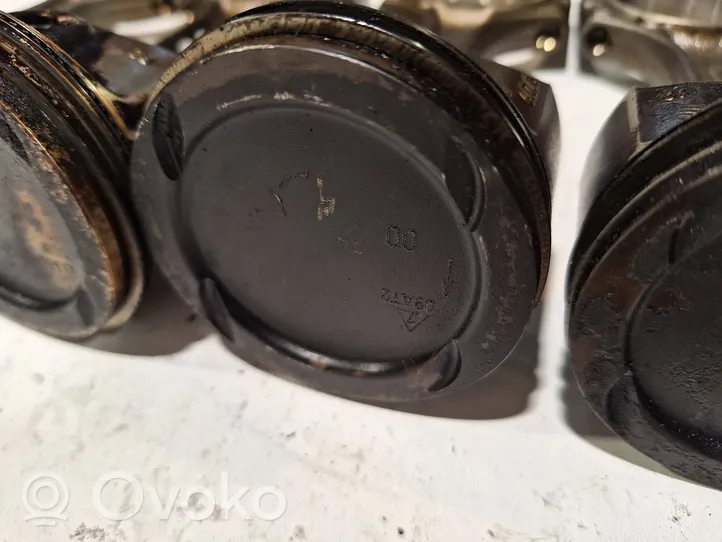 Opel Astra J Piston avec bielle 296